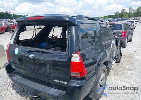 2006 Toyota 4Runner Limited V8 z USA, uszkodzony, nr VIN JTEBT17RX60061502